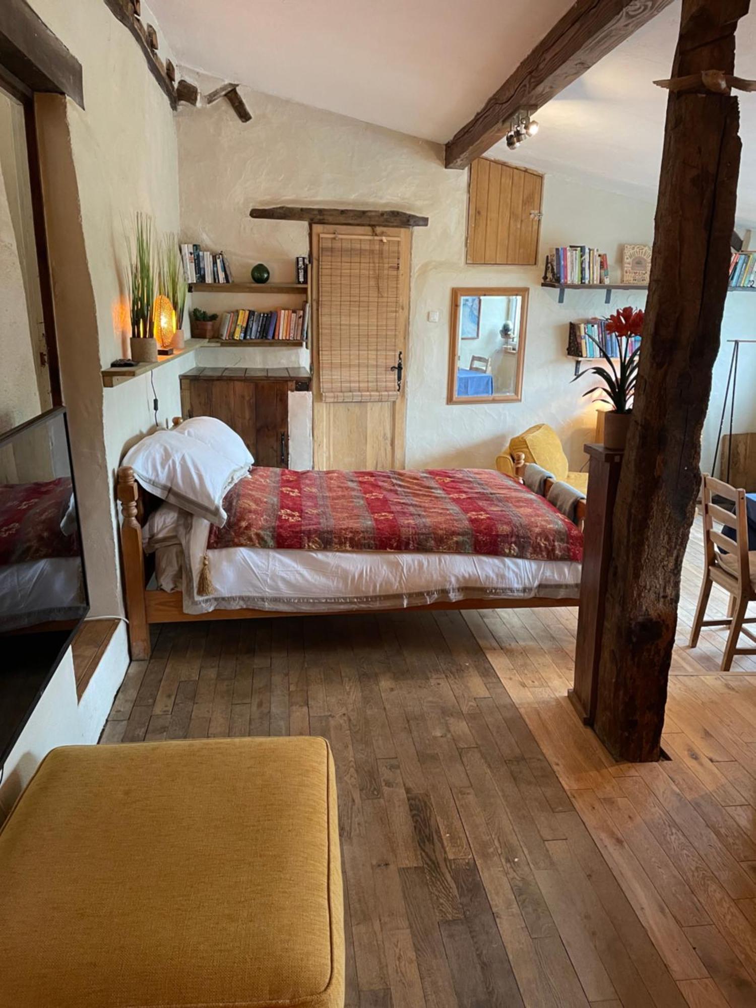 Delightful French Rustic Studio Jumilhac-le-Grand Exterior foto