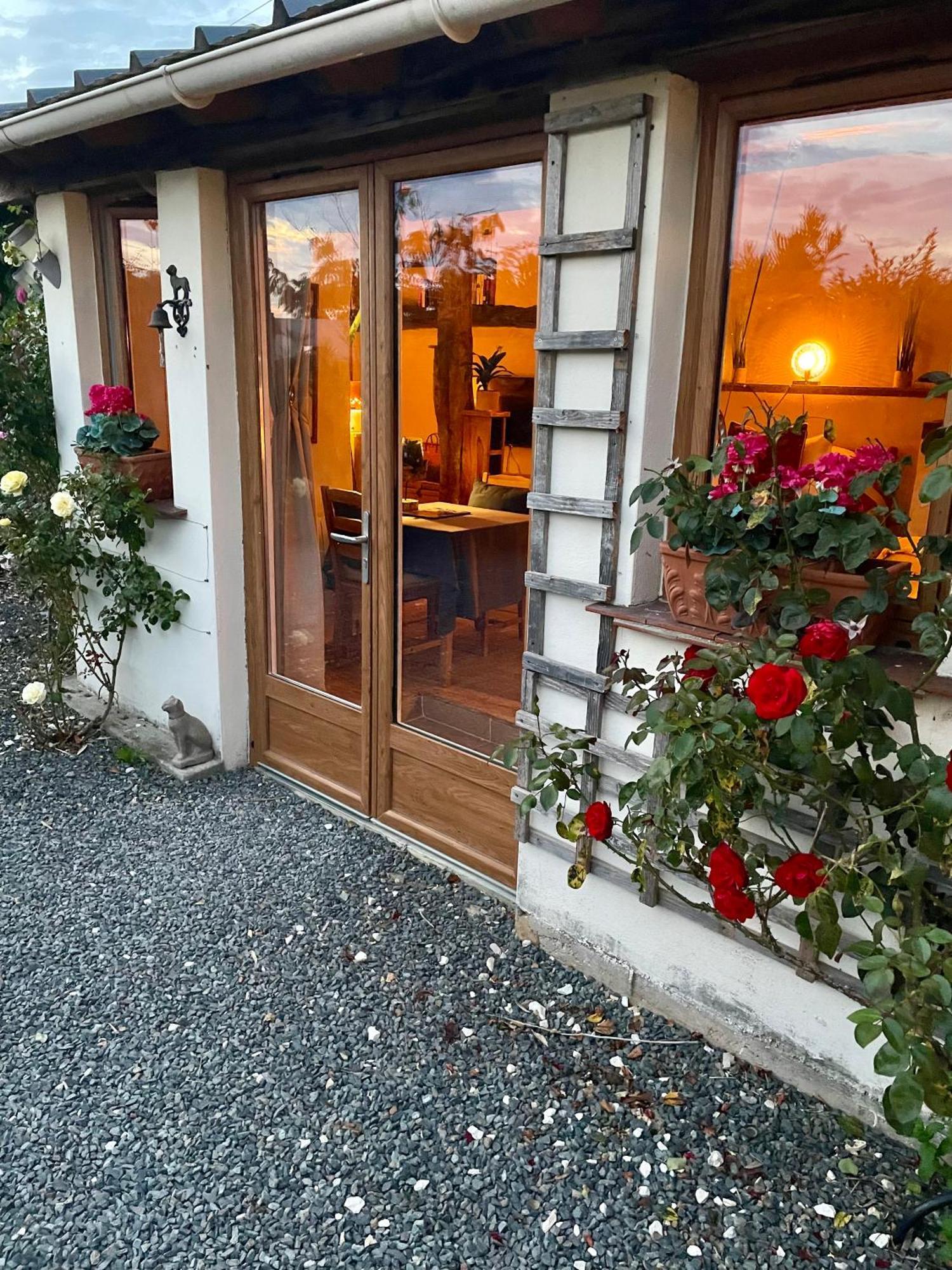 Delightful French Rustic Studio Jumilhac-le-Grand Exterior foto